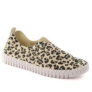 EUC Isle Jacobsen Tulip Shoe Perforated Slip-on Sneaker Cheetah 41 | 10.5